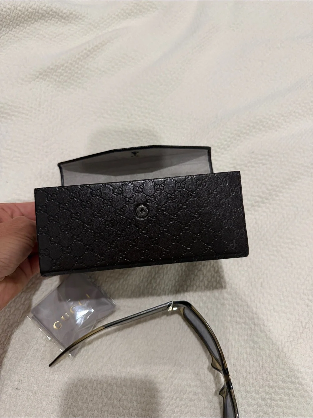 Gucci Brown Gradient Lens Oversized Sunglasses with Logo Case
